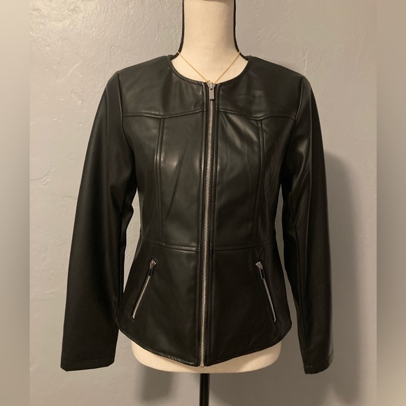 Tahari Jackets & Blazers - NWT Black Tahari Faux Leather women’s Jacket.